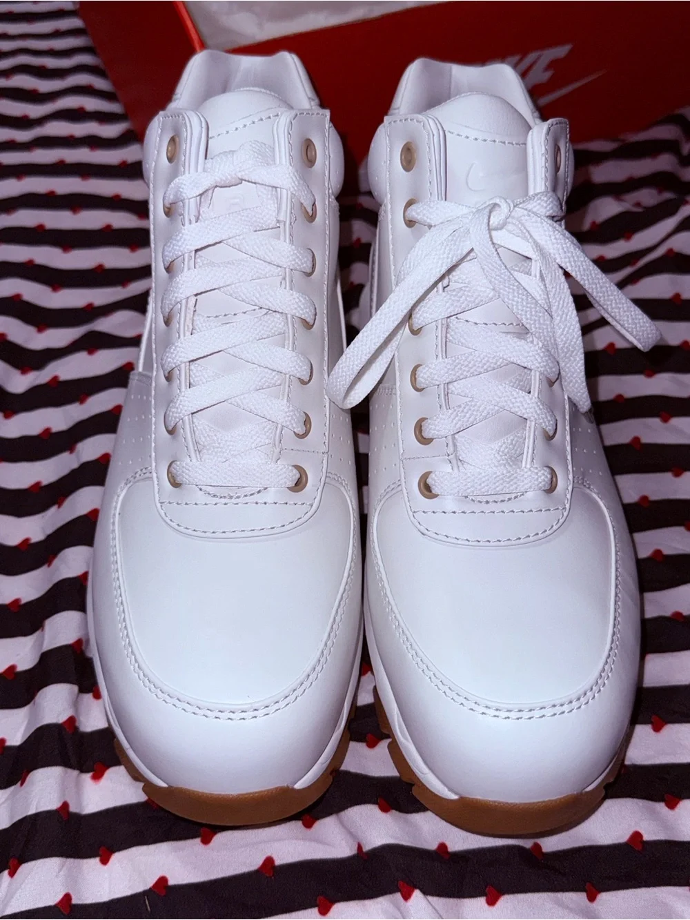 Nike Men’s White Leather Sneakers with Gum Outsole